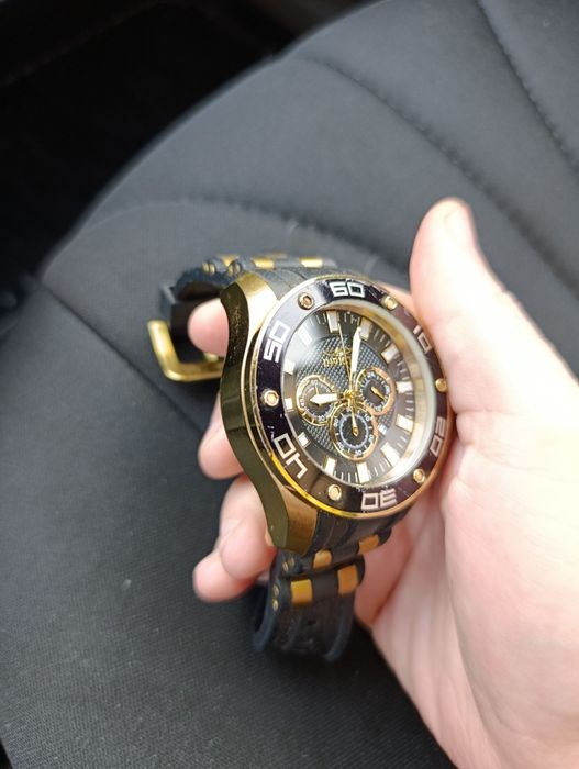 Продам мужские наручные часы Invicta