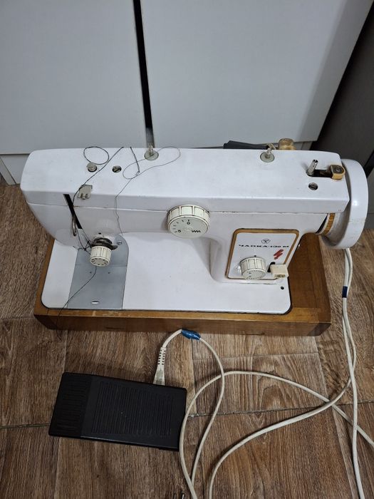 Швейная машинка  Чайка-132 М