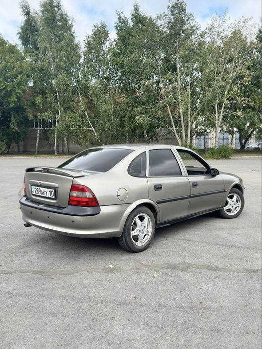 Продам машину Opel Vectra B