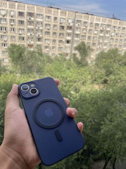 Срочно продам айфон 13