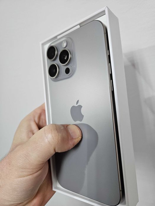 iPhone 15 Pro Max, 256gb, neverlock, 88% bateria, cutie.