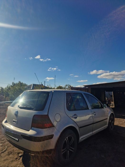 Продам фольксваген гольф 4
