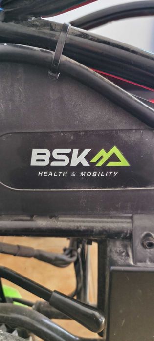 Carucior electric pentru persoane cu dizabilitati BSKA – pliabil.