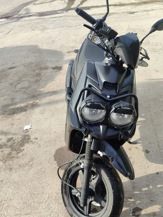 Skuter (+yaxshi shlem bonus)  srochno sotiladi