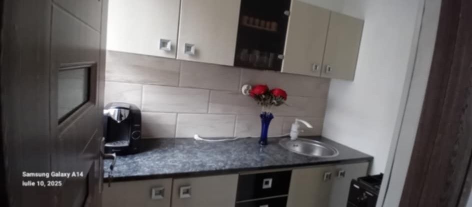 Închiriez apartament 2 camere