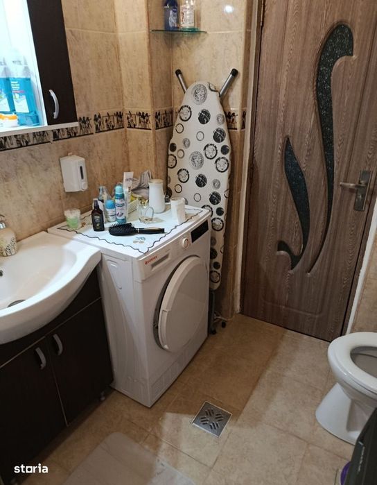 Apartament  2 camere,Valea Roșie lângă piață,mobilat și utilat,parter