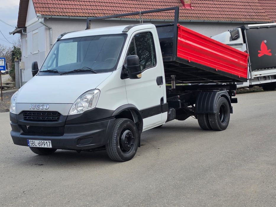 Iveco Daily  Basculabil pe 3 Parti 3.5T