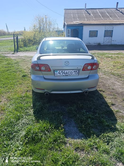 Автомобиль Mazda