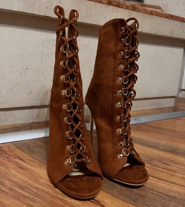 Чисто нови дамски токчета