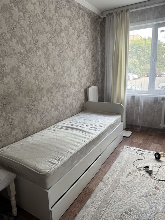 Продам односпальную кровать