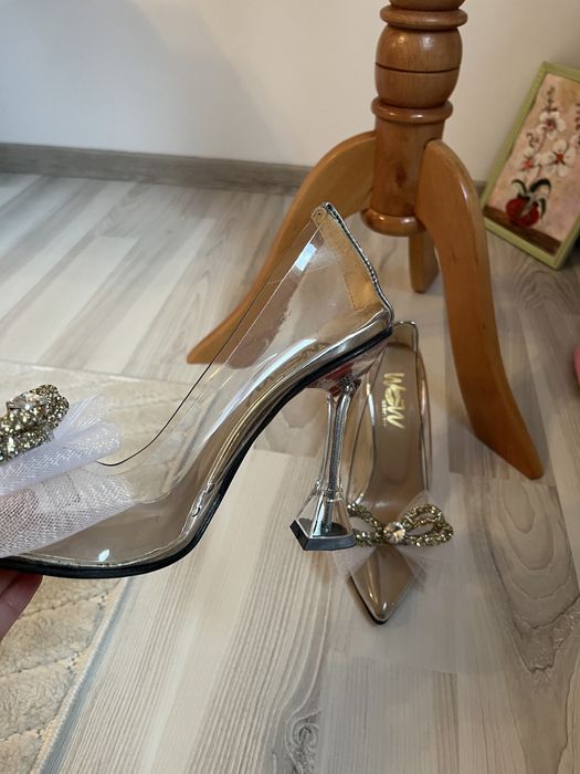 Pantofi de efect marimea 37