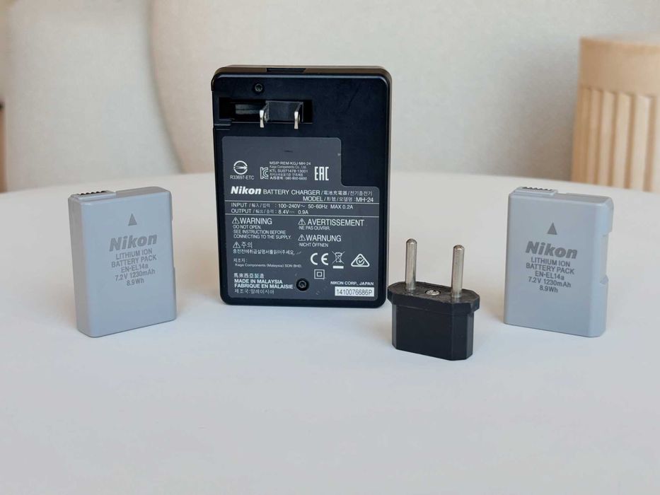 Nikon D5300 + Nikkor 35 1.8 + Nikkor 18-105 + аксесоари