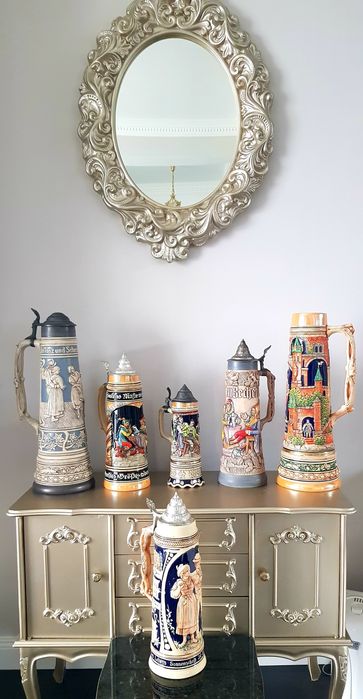 Halbe/carafe vechi din ceramică  glazurata și metal