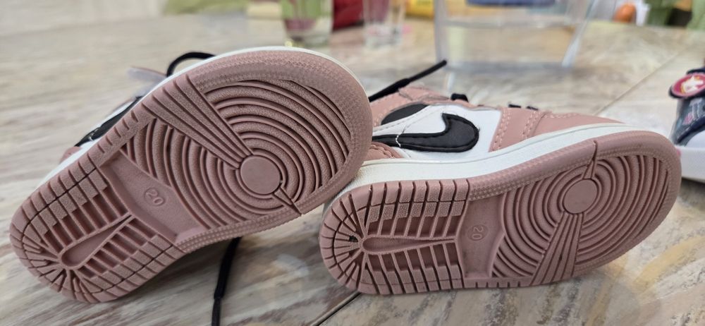 Бебешки обувки размер 19-20