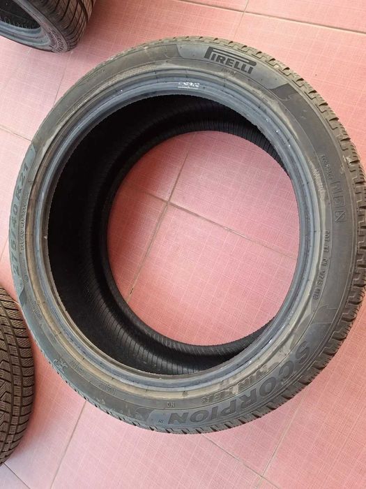 2 броя 275/40 R21 PIRELLI DOT18