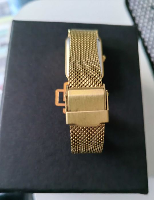 Дамски часовник Frederic Graff, модел FDT-3414 Olivia Gold Mesh
