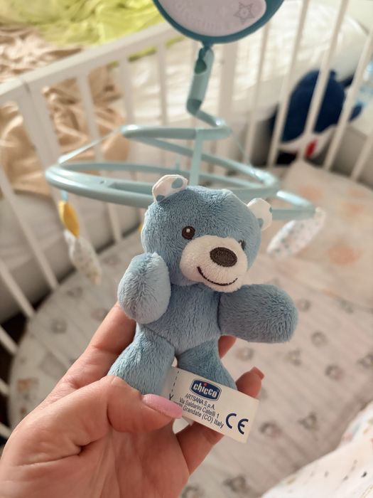 Продам детский мобиль для кроватки Chicco