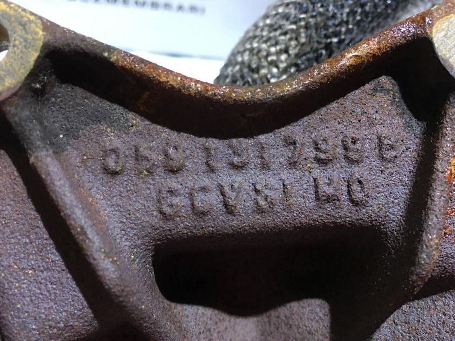 Valva Supapa EGR Si Galerie Evacuare Skoda Superb 2.5TDI AYM 2002 - 2008 COD : 059131799B