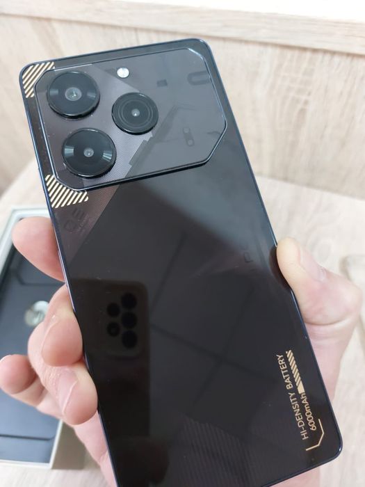 Tecno Pova 6 pro 5G. Продаю.