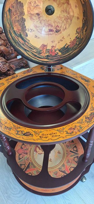 Нов - Голям Ъглов Глобус Мини Бар - Поставка за Бутилка / Вино/Юбилей!