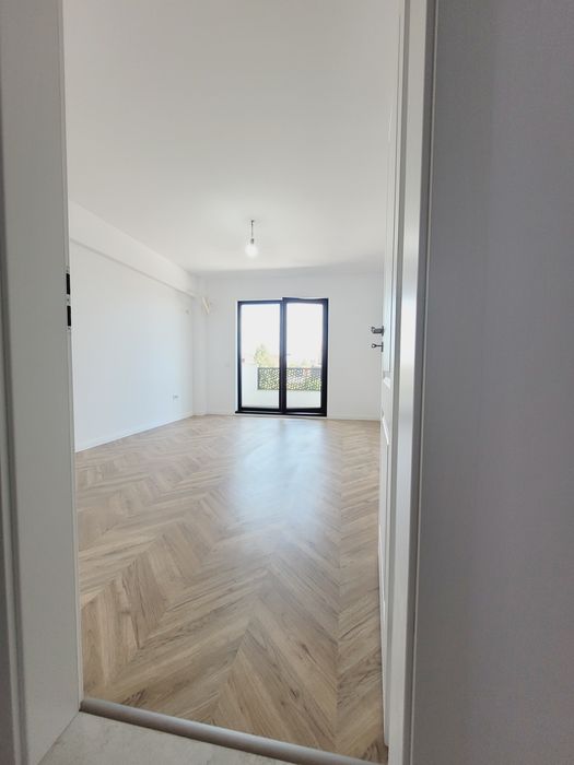PF vand ap 2 camere Intabulat, Iasi, bloc nou