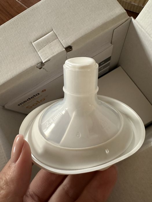 НОВА Електрическа двуфазна помпа за кърма Medela Solo + подарък