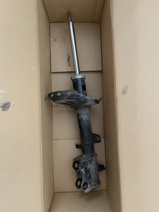 Амортизатор на highlander