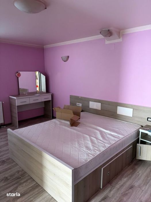 Casa P+1, 350 mp utili, teren 500 mp, zona Craiovita Noua