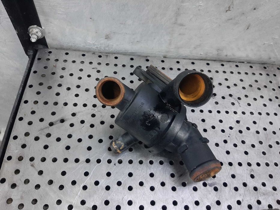 corp termostat 1.6 tdi cay  vw passat b6 caddy 3 golf 6 audi a3 8p1 seat altea 5p ibiza 4  03l121111s