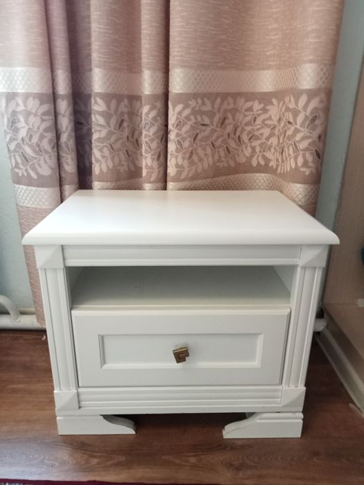 Кровать с матрасом, комод и тумба