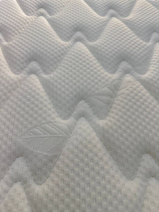 Янги без пружинный Матрас сотилади