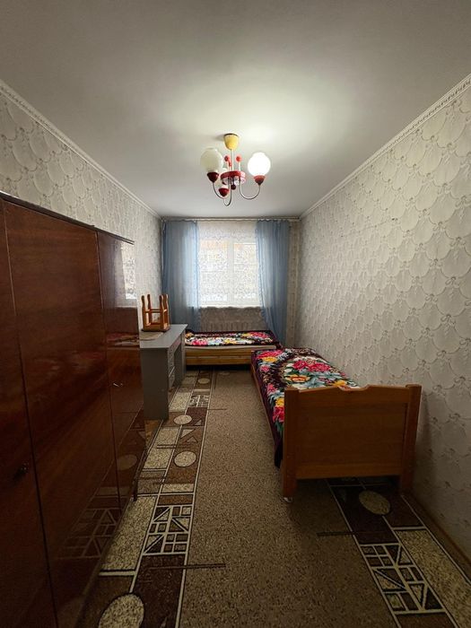Продам 2 комн квартиру район Уюта