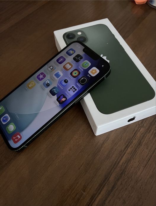 ПРОДАМ iphone 13