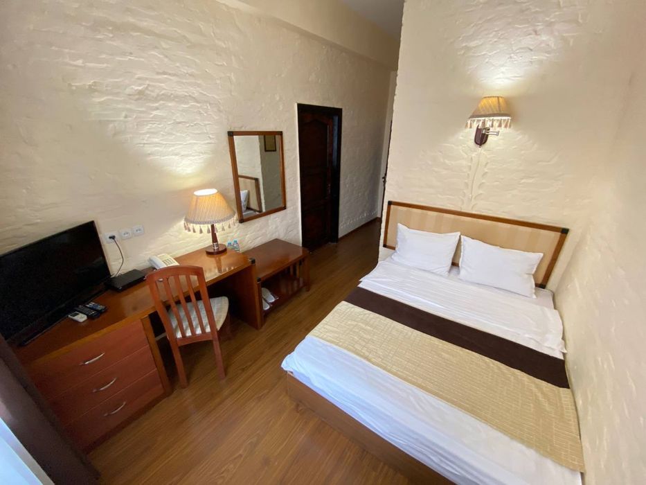 Продажа Гостиницы по Ул Шота Руставели 3800м2 ориентир Гранд Мир отель