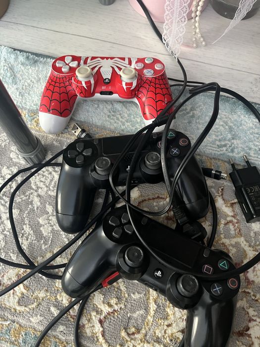 Плестейшн 4 продам