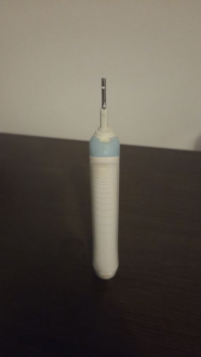 Periuta de dinti oral B electrica