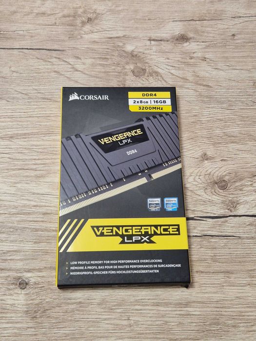 Memorie Corsair Vengeance LPX Black 16GB DDR4 3200MHz