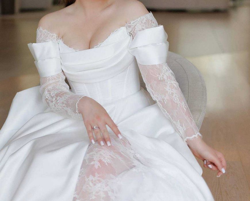 Свадбена рокля, идеално състояние (44-48)