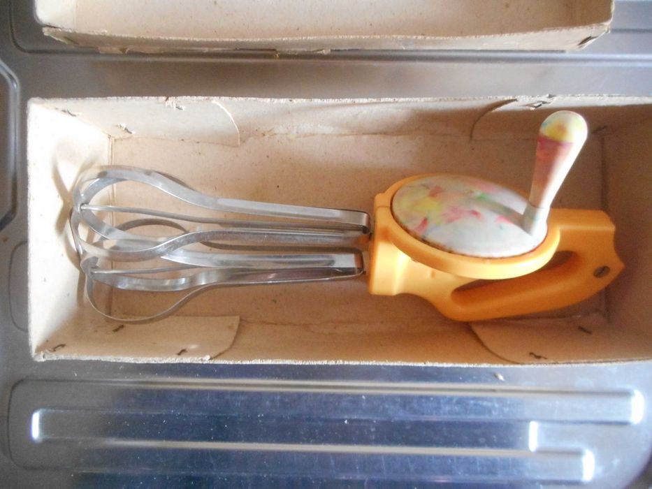 Batator spuma vintage si accesorii tort Tehnometalica