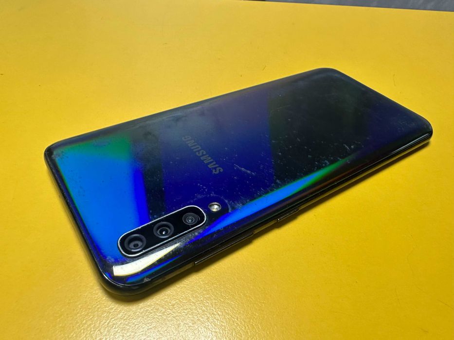 Смартфон Samsung Galaxy A50 128GB 4GB RAM