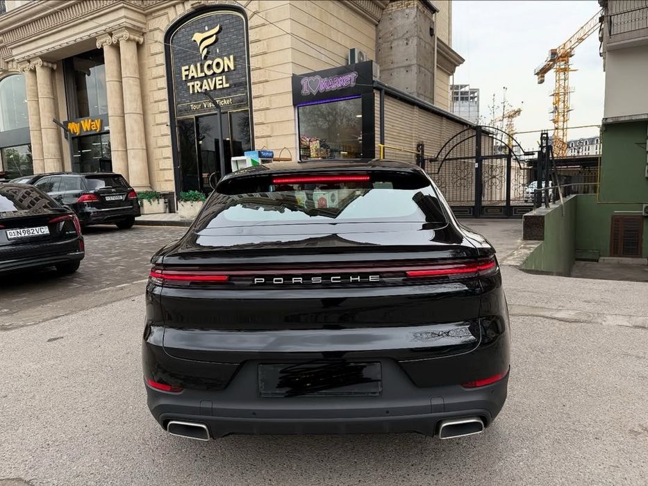 Porsche Cayenne Coupe E-Hybrid