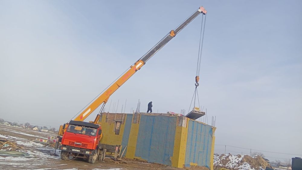 Услуги авто кран. Алматы.