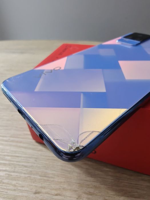 Смартфон Vivo v21e 8/128гб