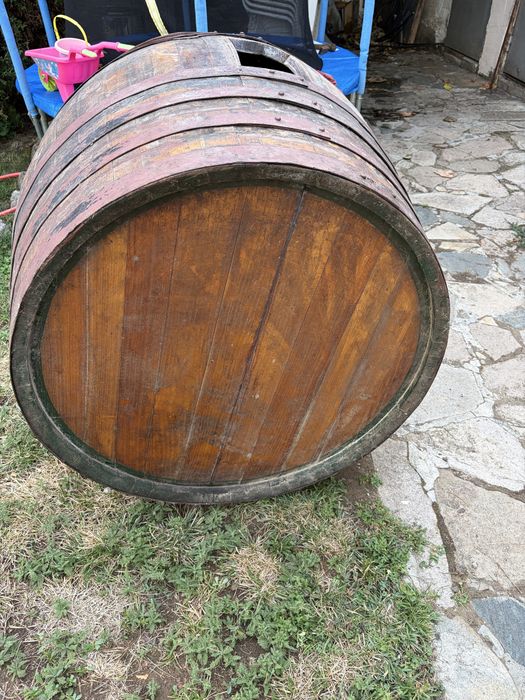 Продавам бъчва от акация 400 литра