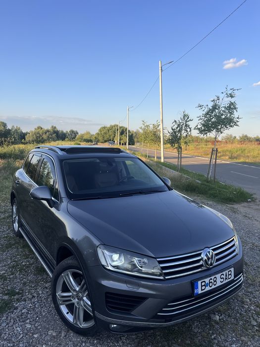 VOLKSWAGEN Touareg