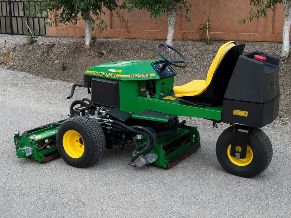 John Deere 2653A - Mașină profesională de tuns gazon cu 3 cilindri de tăiere / Motor diesel / Recent adus din Germania / Servo