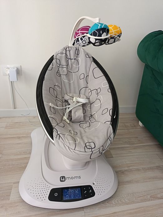 Fotoliu Balansoar Bebelusi 4MOMS MamaRoo 4.0