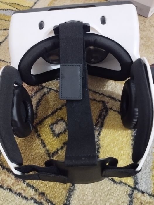 VR очки + зарядка + джойстик