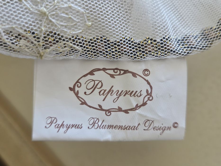 Чисто нова немска покривка каре от фин тюл с бродерия Papyrus Blumensaat Design – 102/102 см