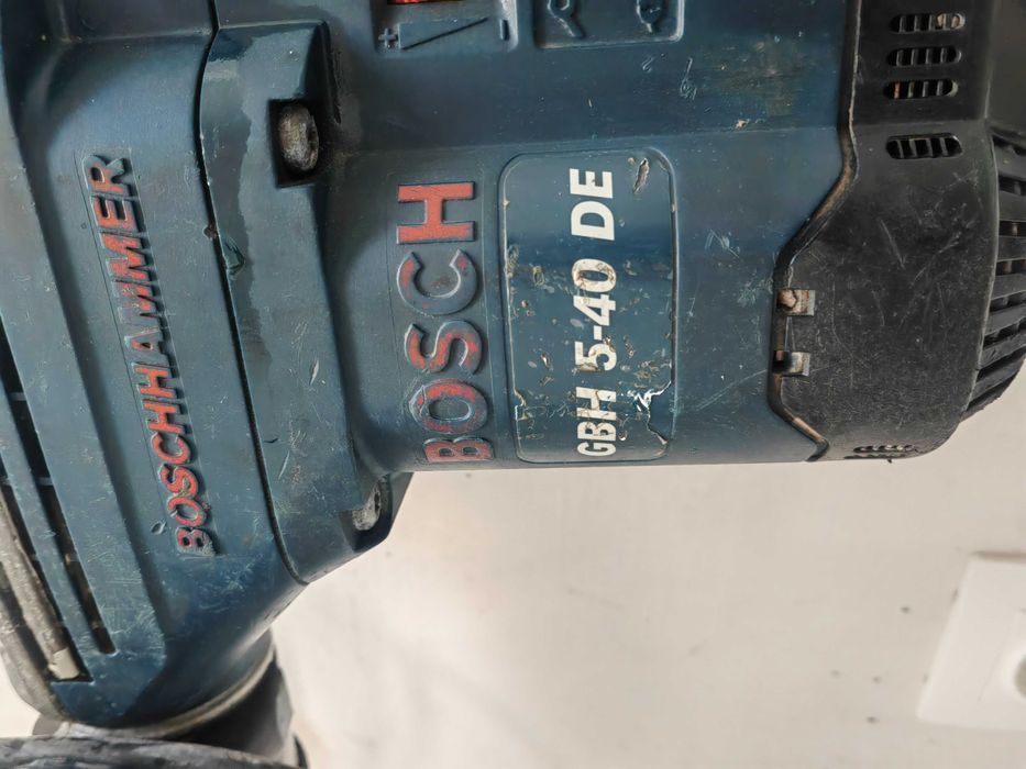 Продавам къртач Bosch 5-40DE